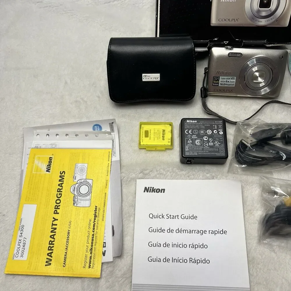 Nikon Coolpix S4300 16.0MP Compact Digital Camera Silver w/6x Zoom Case With Box